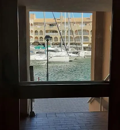 Les îles D'or Au Port De Grand Climatisé Hyères