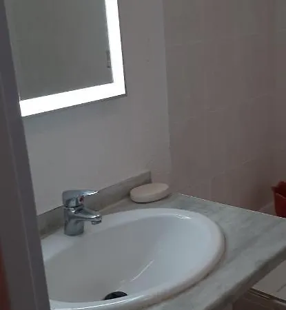 Les îles D'or Au Port De Grand Climatisé Hyères