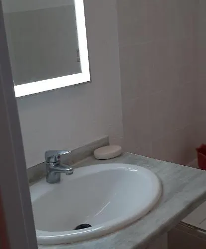 Les Iles D'or Au Port De Grand Climatise Hyères